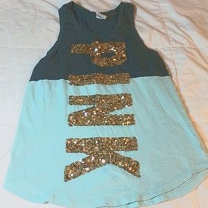 Sleeveless pink top